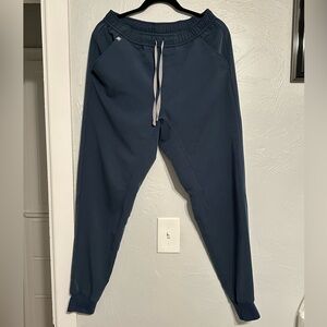 Figs Men’s Tansen Jogger Scrub Pants. Dark harbor color. Size M
